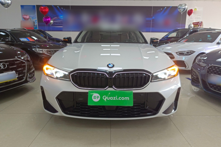 宝马3系 2025款 330Li M运动曜夜套装车身外观6001