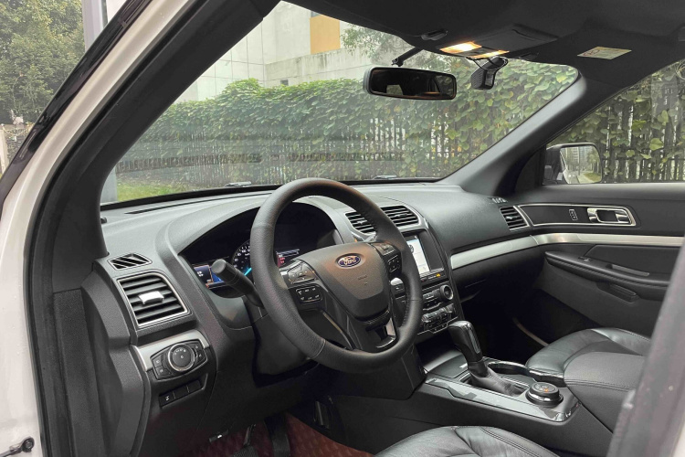 福特 探险者(进口) 2017款 2.3T 风尚版中控内饰7001