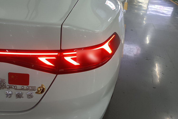 比亚迪 秦PLUS 2021款 EV 420KM 出行版车身外观9