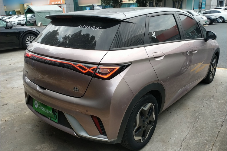 比亚迪 海豚 2021款 405km 时尚版车身外观7