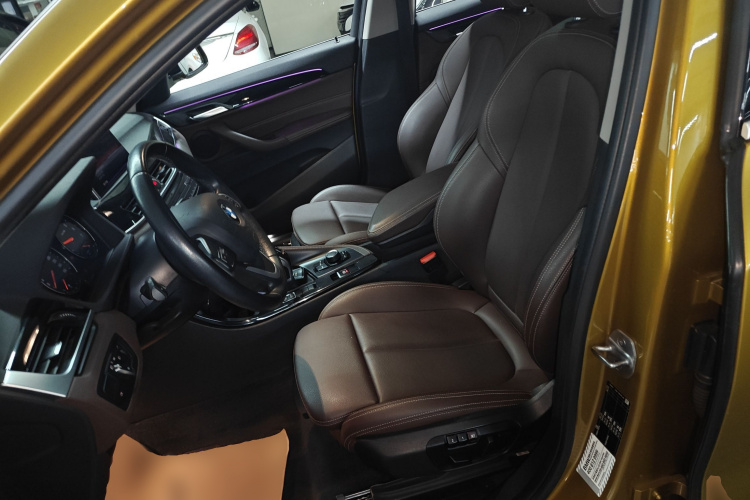 宝马X2 2020款 sDrive20i M越野套装中控内饰19