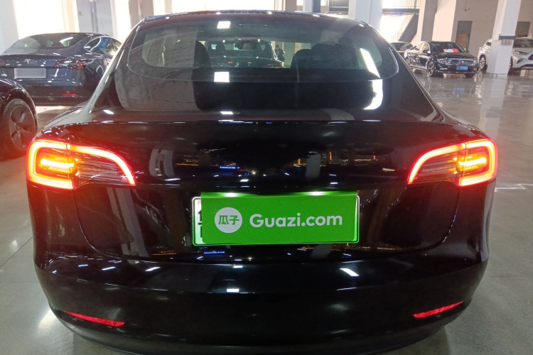 特斯拉 Model 3 2022款 后轮驱动版车身外观6004
