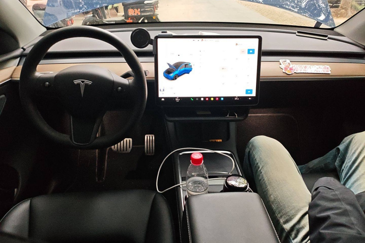 特斯拉 Model Y 2021款 Performance高性能全轮驱动版中控内饰12