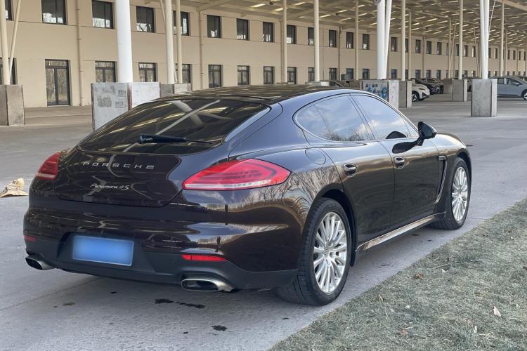 保时捷 2014款 Panamera 4 3.0T车身外观7