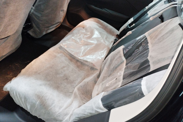 红旗E-QM5 2025款 500km 出行版中控内饰7004