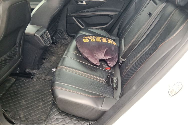 标致4008 2017款 350THP 精英版中控内饰21