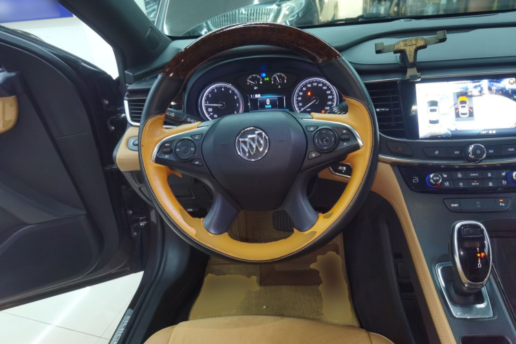 别克 君越 2016款 20T 精英型中控内饰13