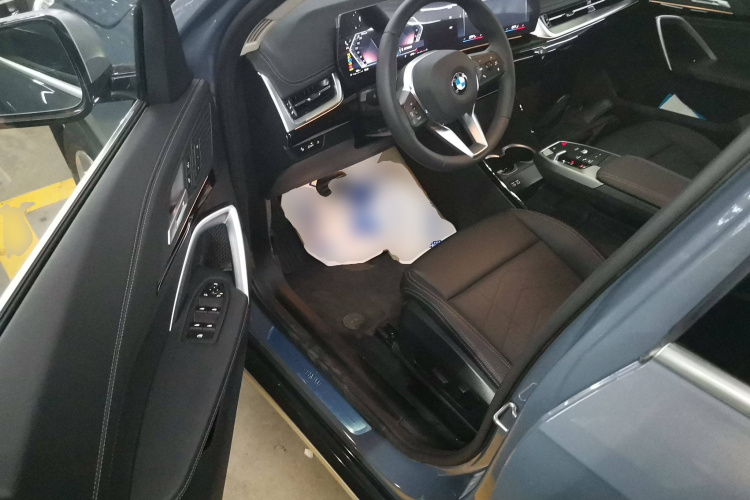 宝马X1 2023款 sDrive20Li X设计套装中控内饰7002