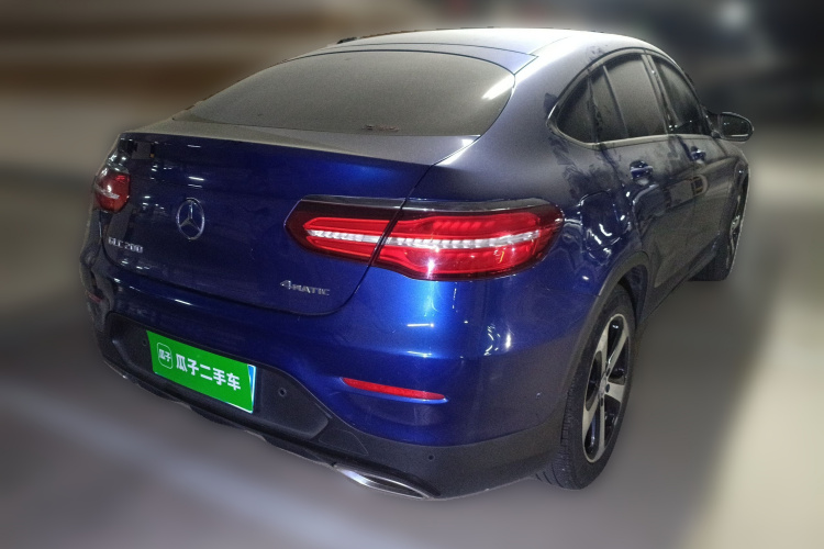 奔驰GLC轿跑 2017款 GLC 200 4MATIC 轿跑SUV车身外观7