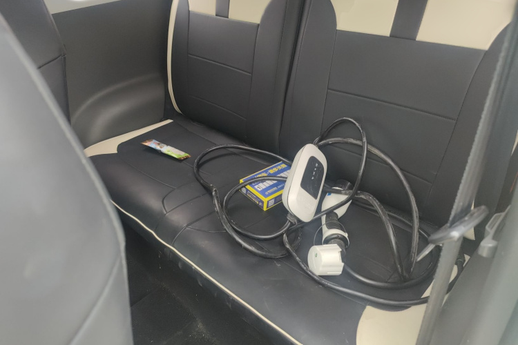 长安启源 长安Lumin 2022款 210km 香甜款中控内饰21