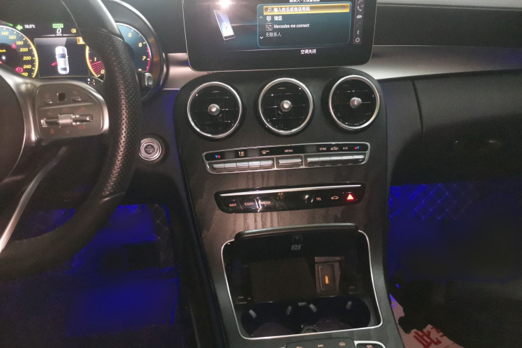 奔驰C级 2021款 C 260 L 运动版局部细节16