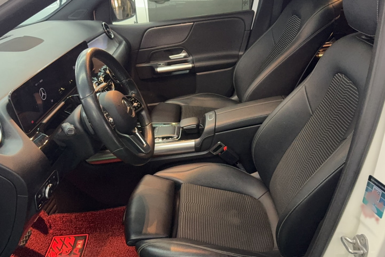 奔驰B级 2020款 B 200 动感型局部细节19