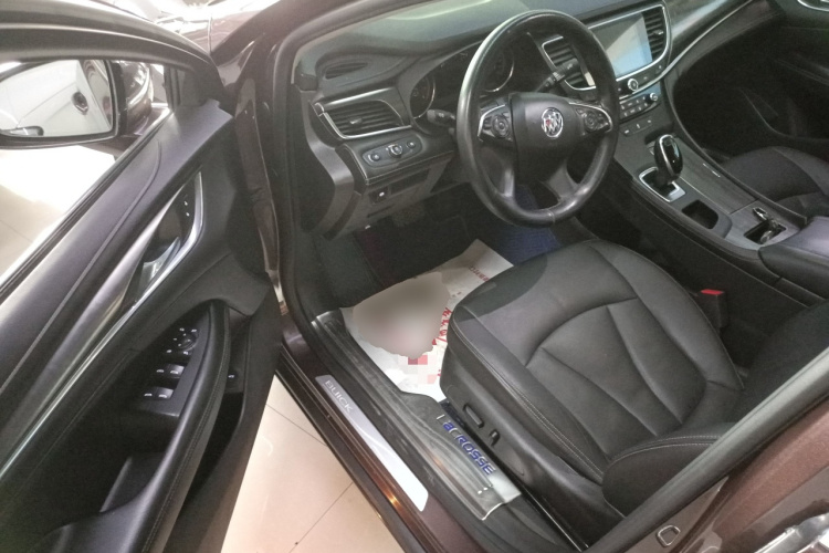 别克 君越 2018款 20T 精英型中控内饰20