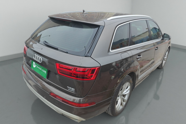 奥迪Q7 2018款 40 TFSI 舒适型车身外观7