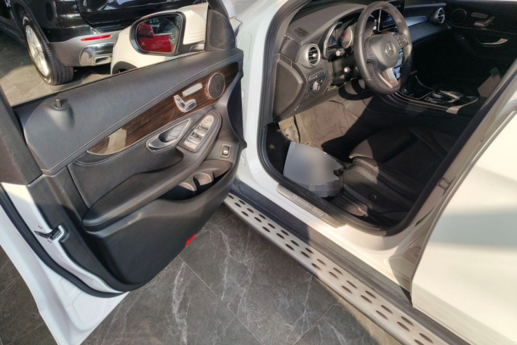奔驰GLC 2019款 GLC 260 L 4MATIC 豪华型中控内饰20