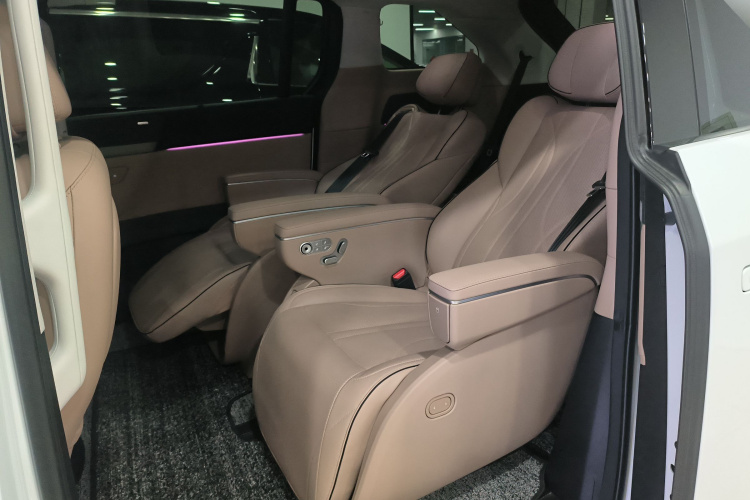 小鹏X9 2024款 702超长续航Max中控内饰21