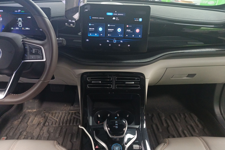 比亚迪 秦PLUS 2024款 荣耀版 DM-i 55KM领先型局部细节16