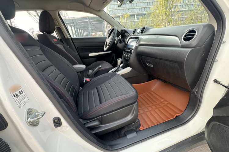 铃木 维特拉 2016款 1.4T 自动两驱精英型局部细节41