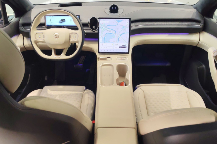 蔚来ES6 2023款 75kWh中控内饰7002