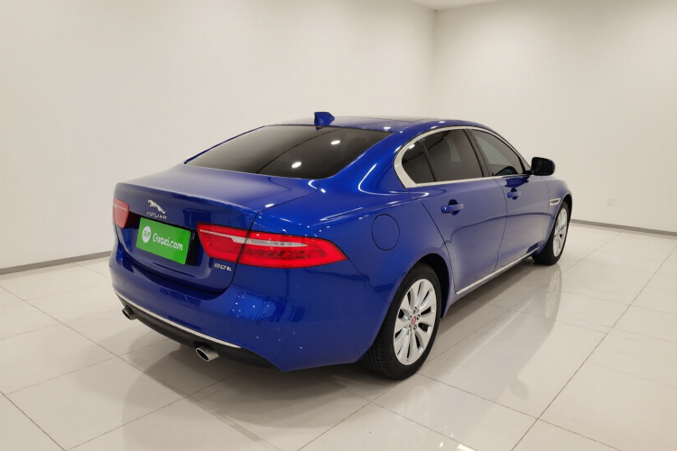 捷豹XEL 2019款 2.0T 200PS 精英版车身外观7