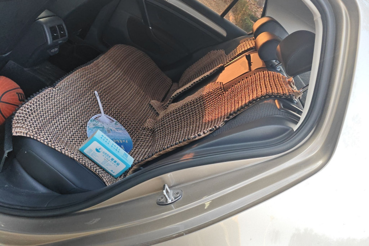 大众 高尔夫 2019款 280TSI DSG舒适型 国V中控内饰21