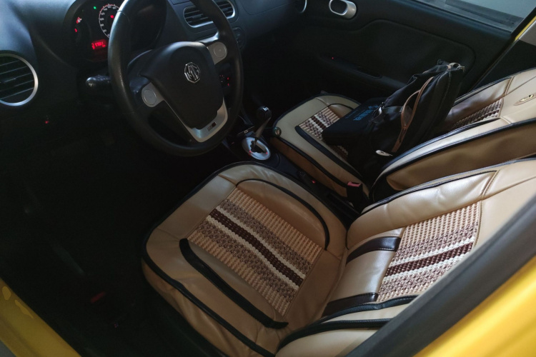 名爵3 2014款 1.3L AMT舒适版中控内饰19