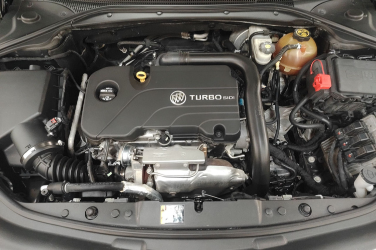 别克 君越 2016款 20T 精英型机舱底盘24