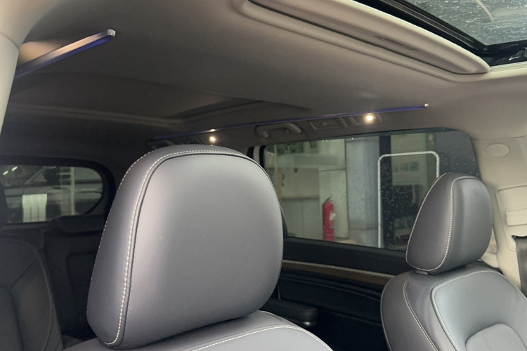 广汽传祺 传祺M8 2023款 领秀系列 390T 尊贵版局部细节22