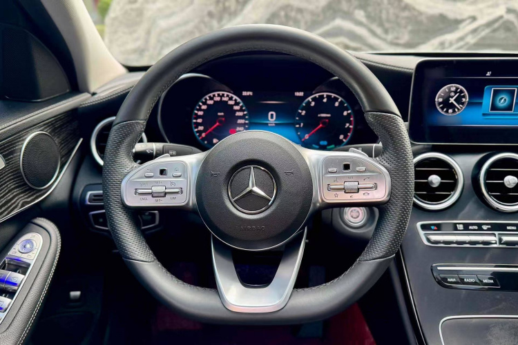 奔驰C级 2021款 C 260 L 运动版中控内饰7002