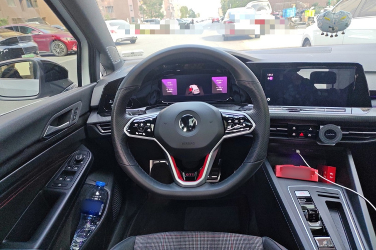 大众 高尔夫GTI 2023款 380TSI DSG GTI中控内饰13