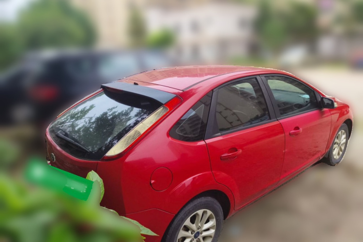 福特 福克斯 2013款 两厢经典 1.8L 自动基本型车身外观6005