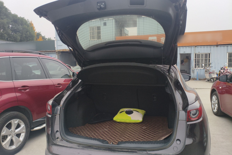 马自达CX-4 2020款 2.0L 自动两驱蓝天探索版机舱底盘23