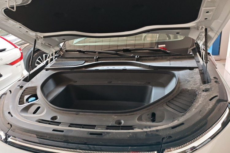 小鹏G9 2025款 625 长续航 Max局部细节24