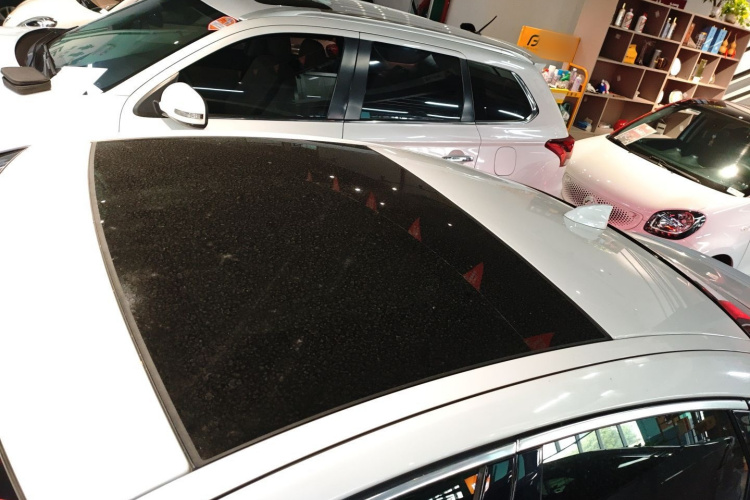 捷豹XF 2016款 XF 2.0T 两驱R-Sport运动版局部细节57