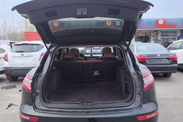 众泰SR9 2017款 2.0T 自动极致之心版局部细节23