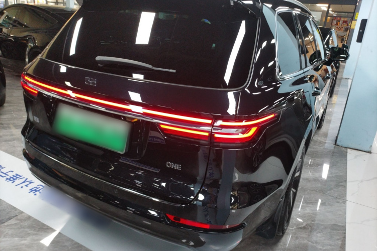 理想汽车 理想ONE 2021款 增程6座版车身外观7