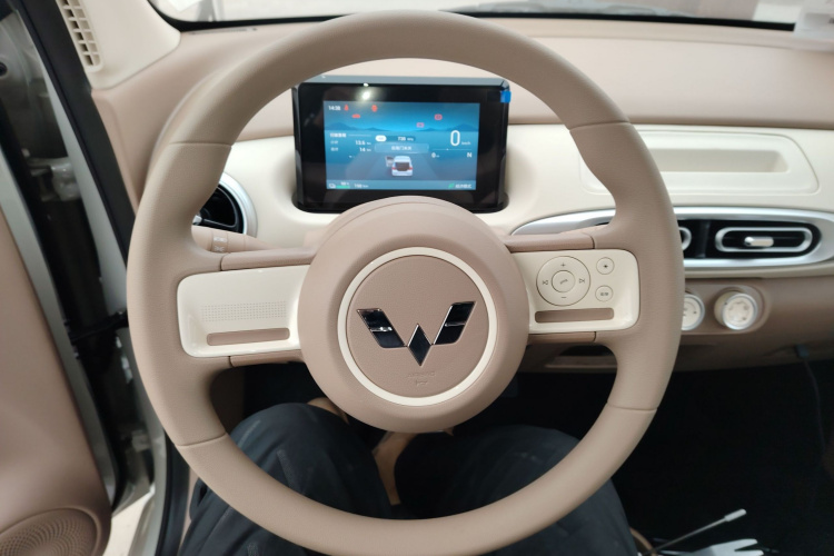 五菱汽车 宏光MINIEV 2025款 四门版 进阶款中控内饰13