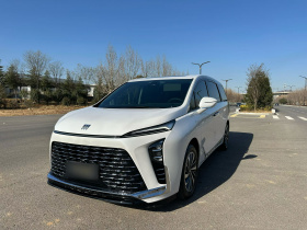 别克GL8 2026款 陆尊 尊享版