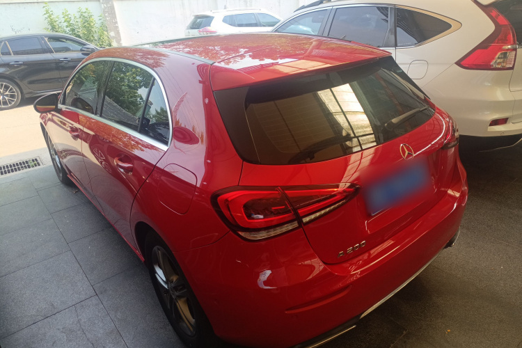 奔驰A级(进口) 2019款 A 200 动感型车身外观6003