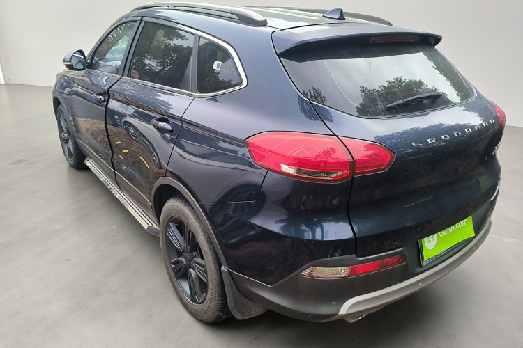 猎豹汽车 猎豹CS10 2017款 2.0T 自动都市型车身外观5