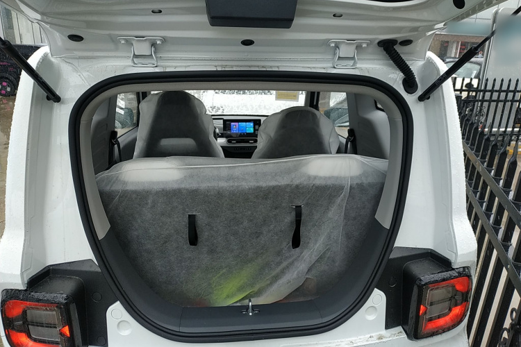 吉利银河 熊猫 2025款 210km 元气熊机舱底盘23