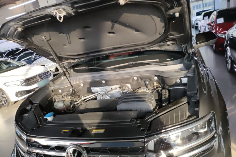 大众 途昂X 2022款 330TSI 两驱豪华版机舱底盘24