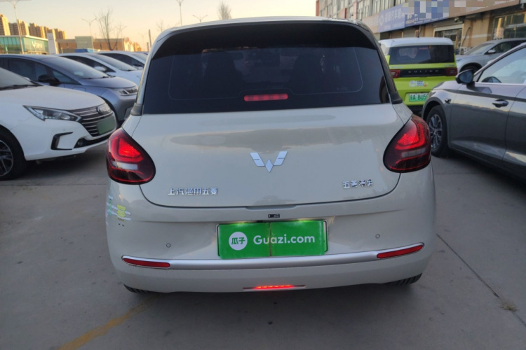 五菱汽车 五菱缤果 2023款 203km 轻享款车身外观6