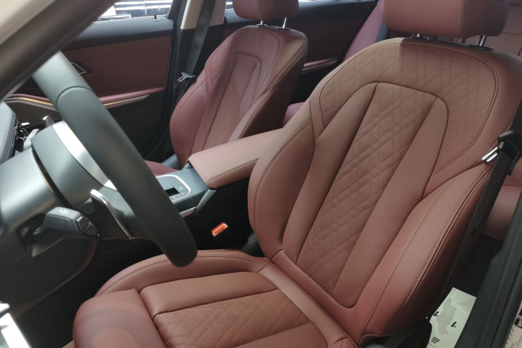 宝马3系 2025款 325Li M运动套装局部细节19