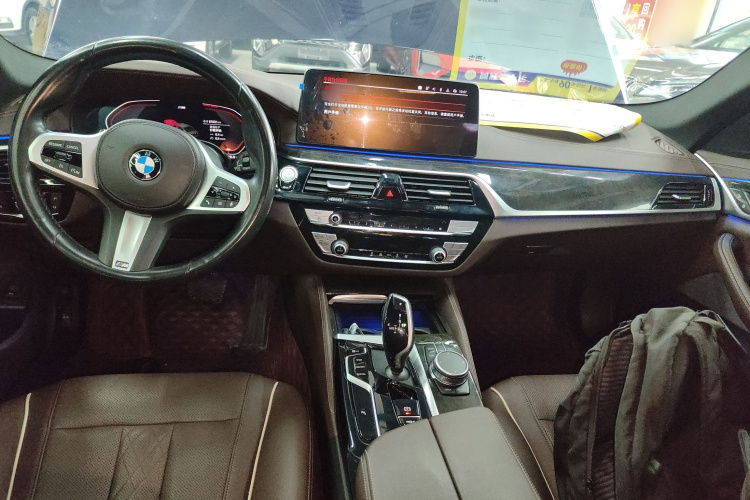 宝马5系 2021款 改款 525Li M运动套装中控内饰7002
