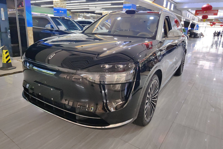 鸿蒙智行 问界M9 2024款 增程 Max版 42kWh 5座版车身外观1