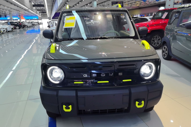 吉利银河 2025款 210km 熊猫骑士车身外观2