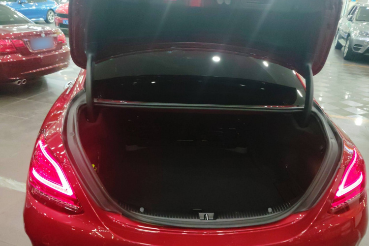 奔驰C级 2020款 改款 C 260 L 运动版局部细节23