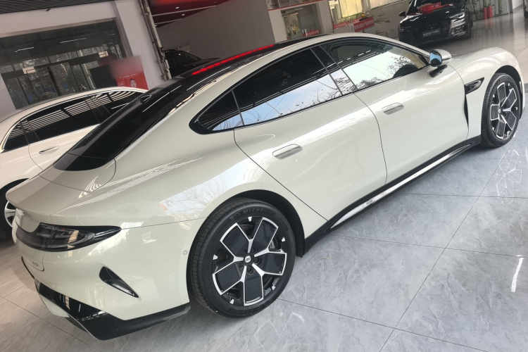 小米汽车 小米SU7 2024款 后驱长续航智驾版车身外观6005