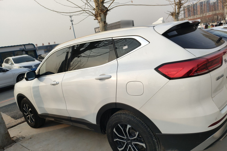 哈弗H6 2023款 国潮版 1.5T 自动都市版车身外观4